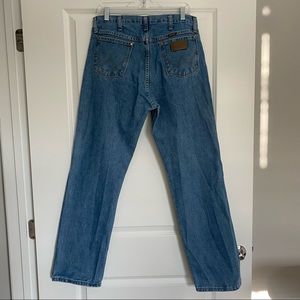 Mens Wrangler Cowboy Cut Original Fit Jean in Prewashed Indigo 34 x 32